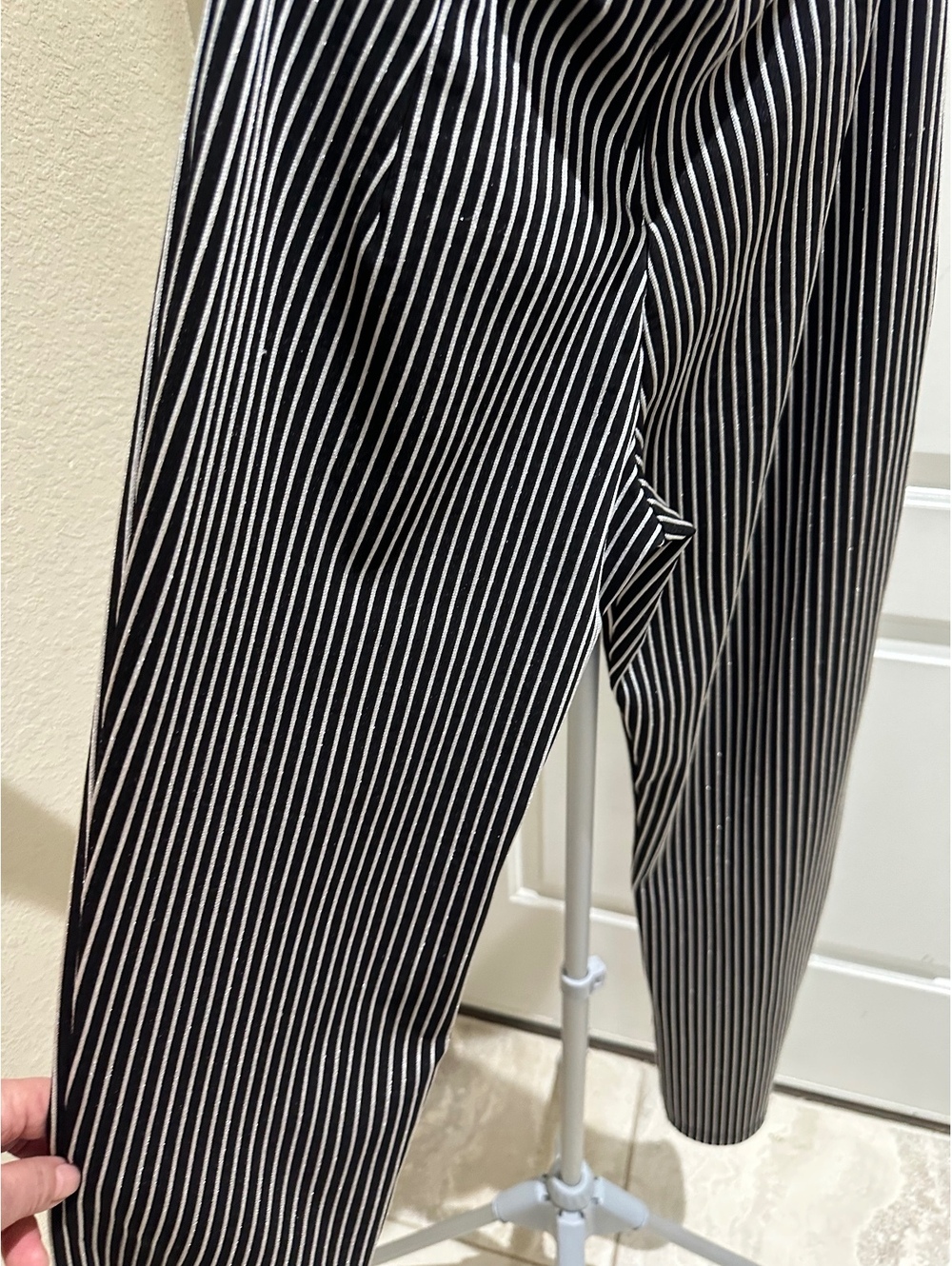 Esaas Women Pants